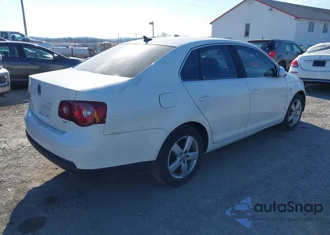 2008 Volkswagen Jetta Se/Sel из США, поврежденный, VIN 3VWRM71K28M006571